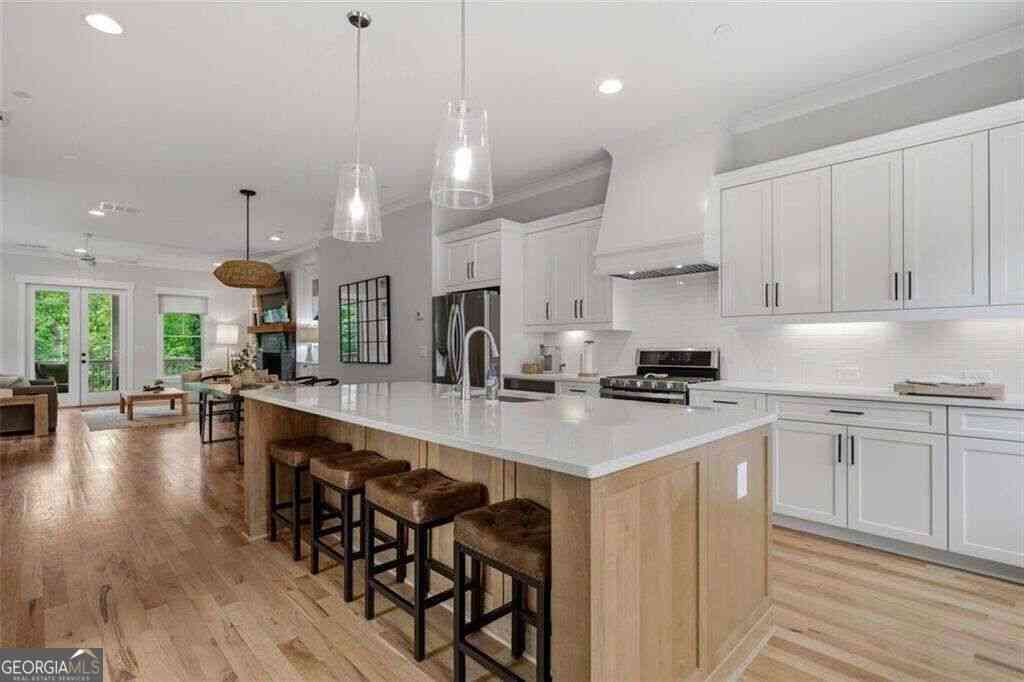 Townhouse For Sale - 1033 Endeavour Court<br/> Marietta, GA 30064