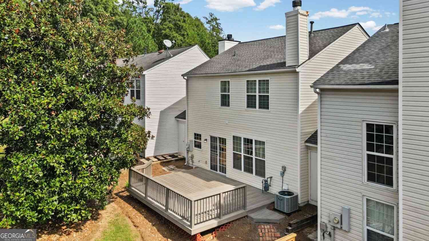 Townhouse For Sale - 30 Devonshire Court<br/> Alpharetta, GA 30022