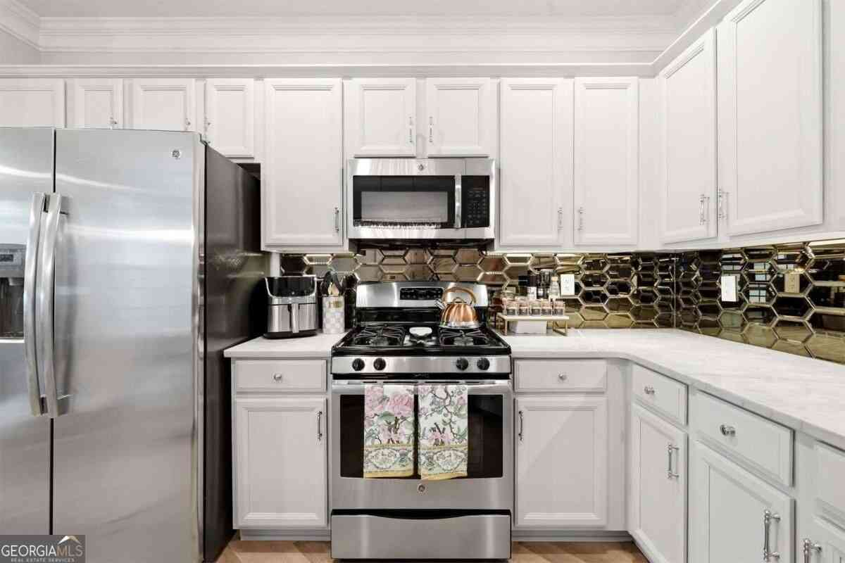 Townhouse For Sale - 11284 Musette Circle<br/> Alpharetta, GA 30009