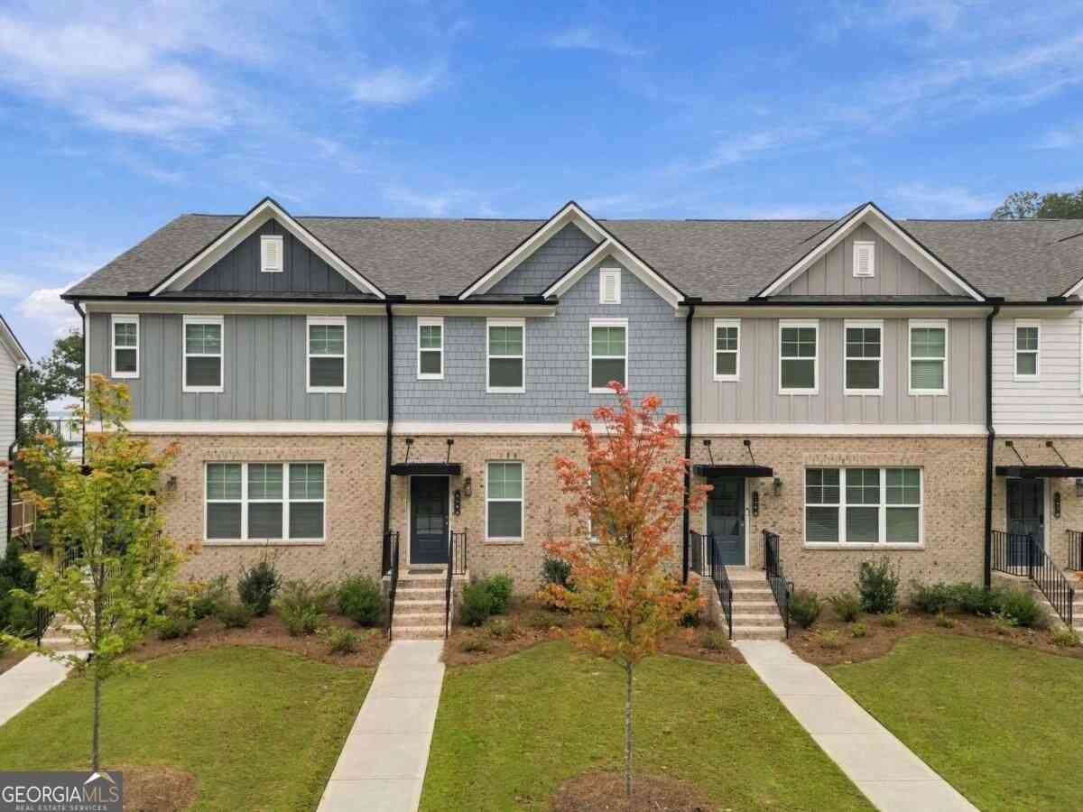 Townhouse For Sale - 1242 Ainsworth Alley<br/> Sugar Hill, GA 30518