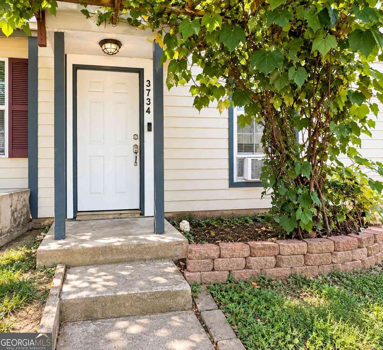Townhouse For Sale - 3734 Jamestown Court<br/> Atlanta, GA 30340