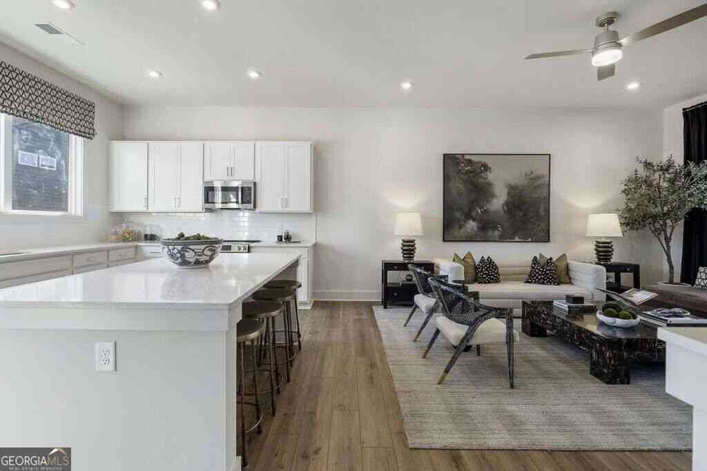 Townhouse For Sale - 1355 Breezy Street Se #110<br/> Atlanta, GA 30315