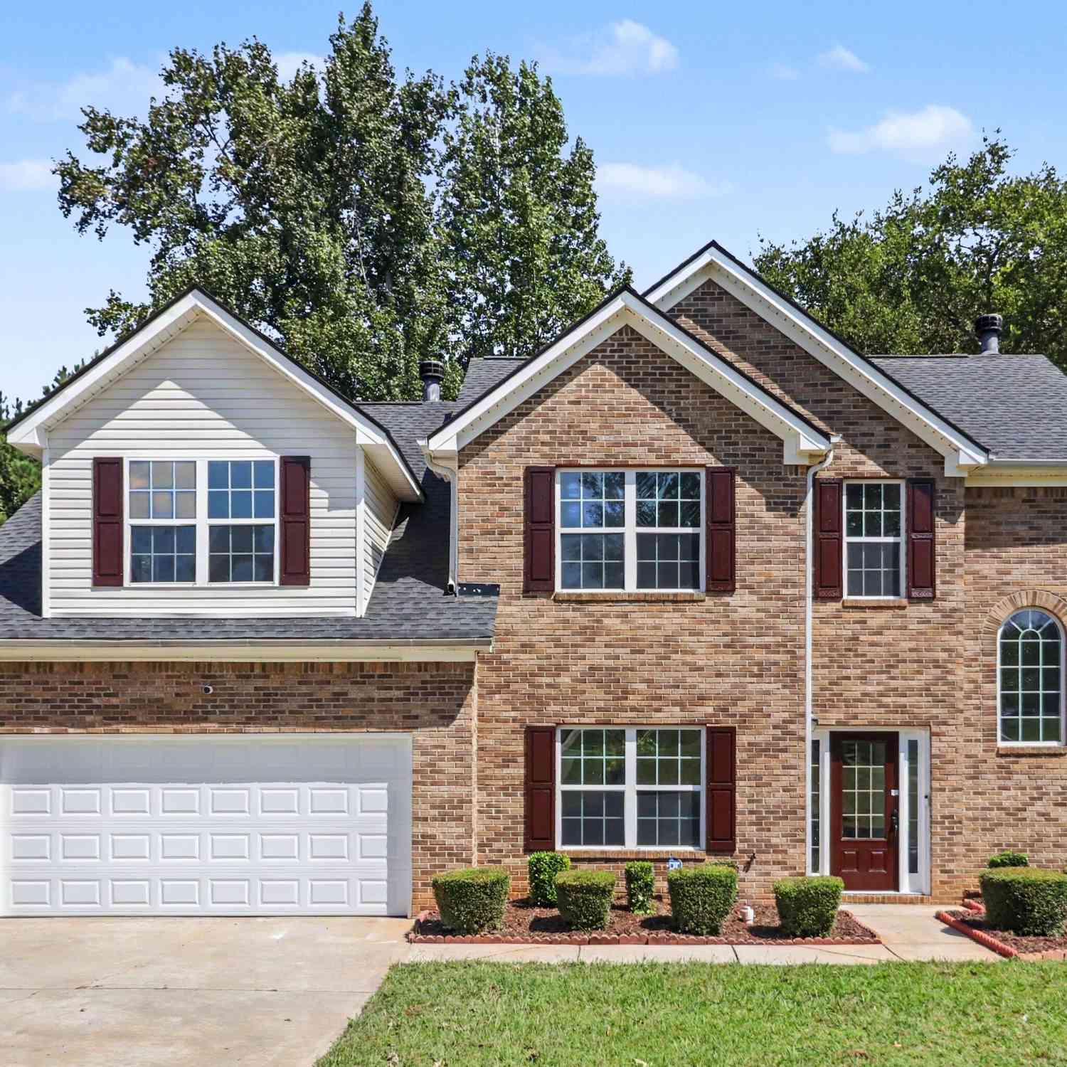 Homes For Sale - 7145 SE Magnolia Lane SE<br/> Fairburn, GA 30213