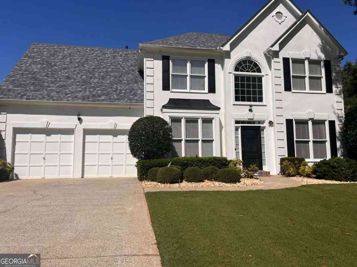 Homes For Sale - 550 Camber Woods Drive<br/> Roswell, GA 30076