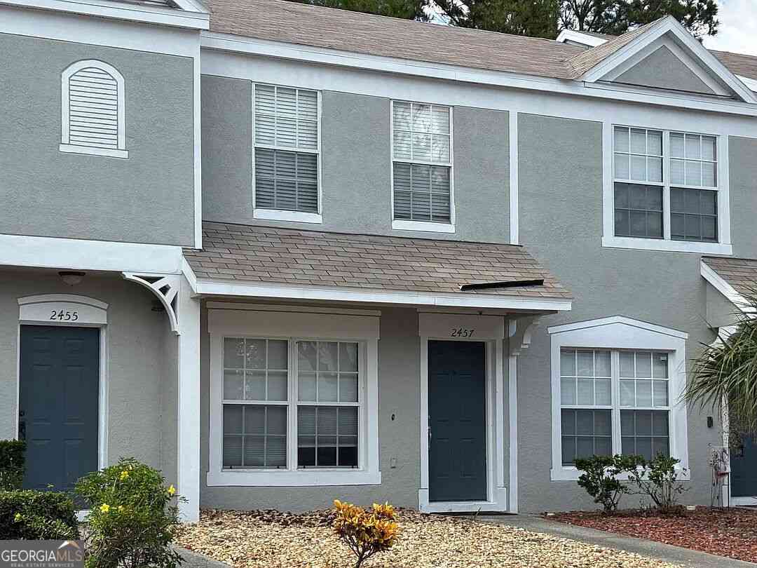 Townhouse For Sale - 2457 Lake Woodberry Cir<br/> Hillsborough County, Brandon, FL 33510