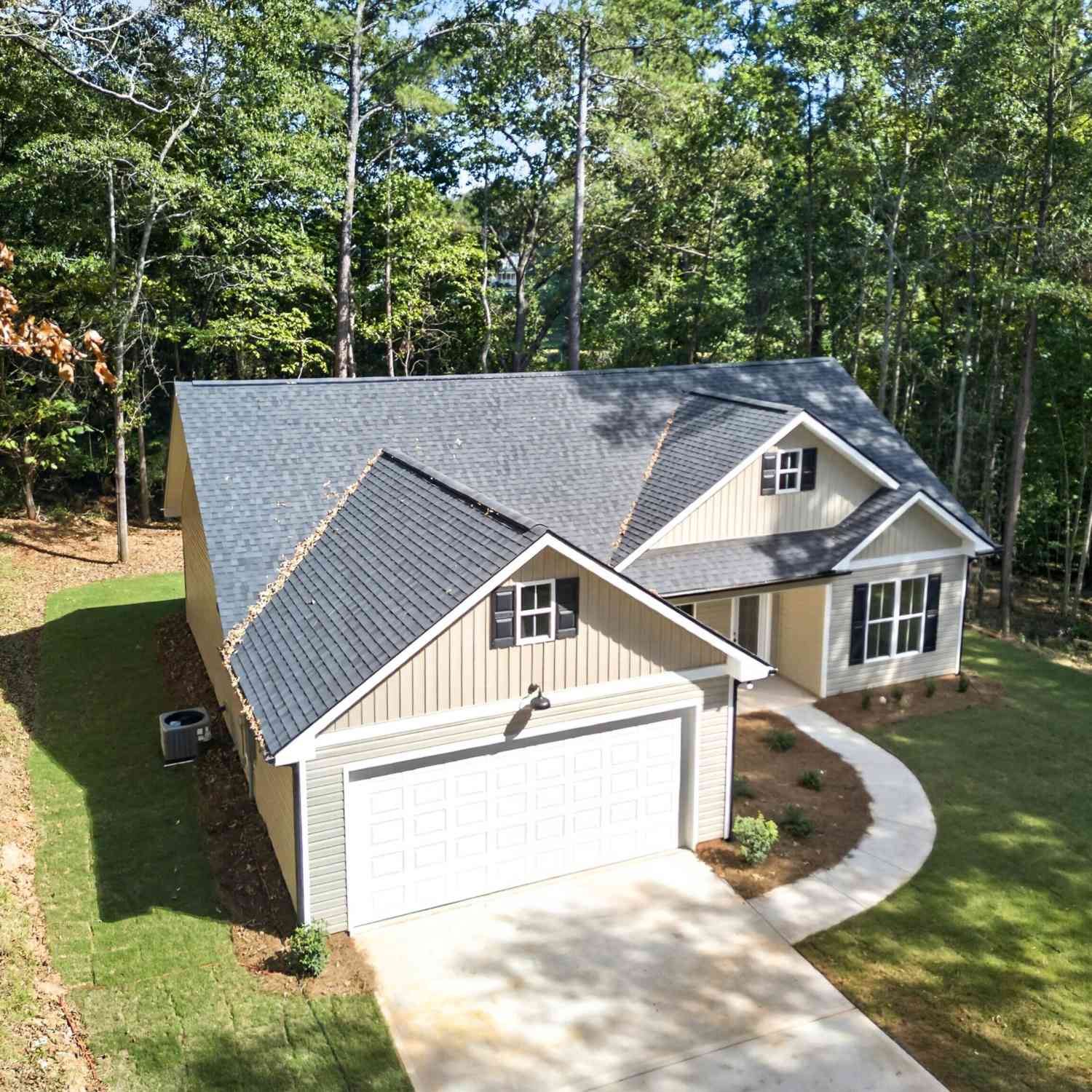 Homes For Sale - 104 Harris Street<br/> Griffin, GA 30223