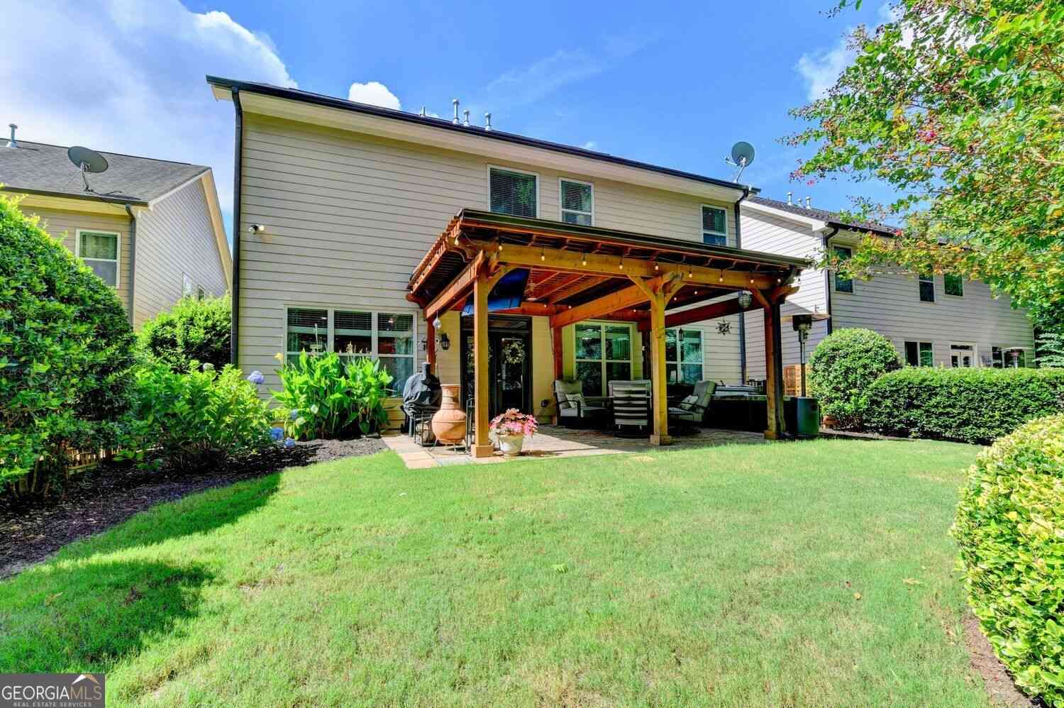 Homes For Sale - 7220 Winthrop Road<br/> Forsyth County, Alpharetta, GA 30005