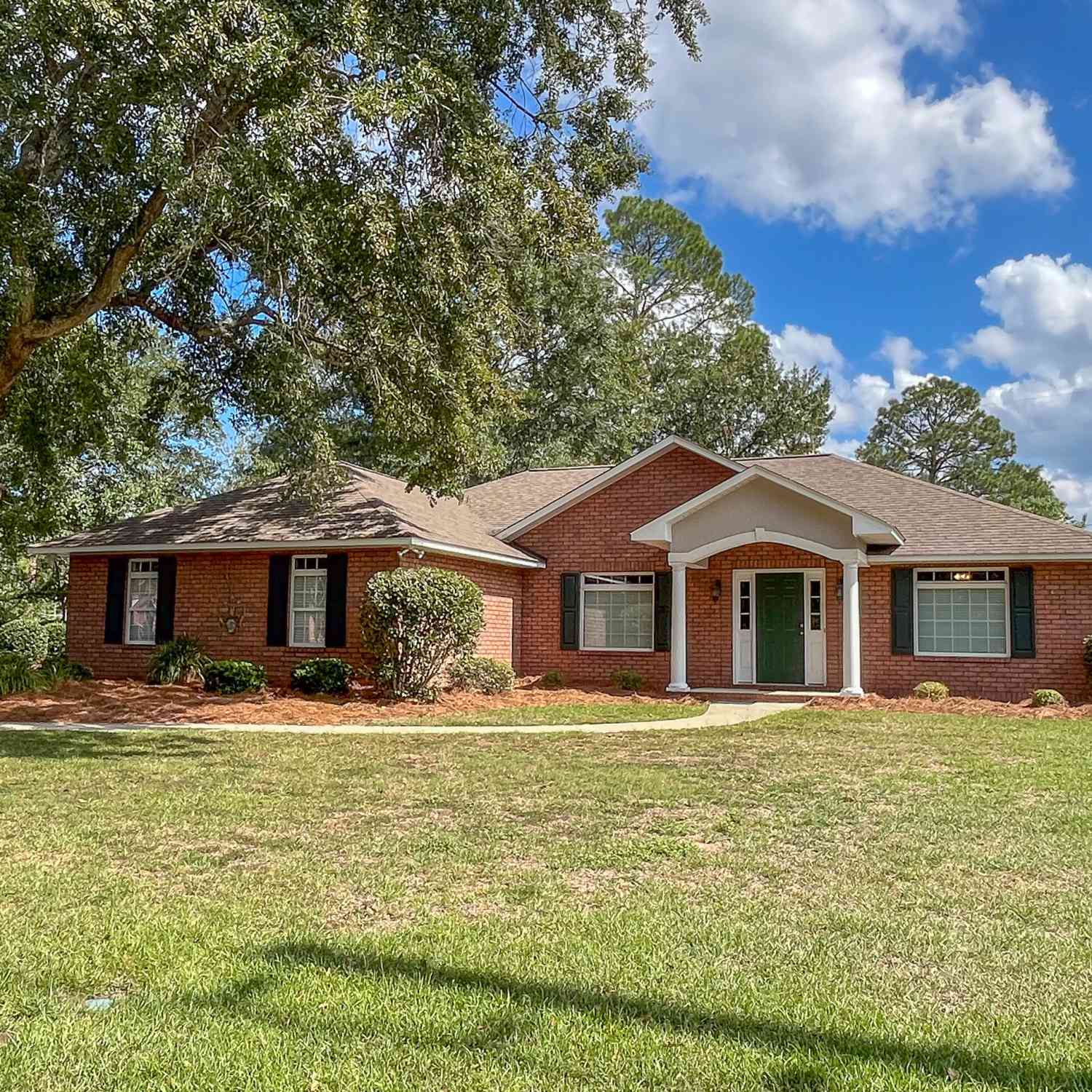 Homes For Sale - 1012 Springdale Road<br/> Dublin, GA 31021