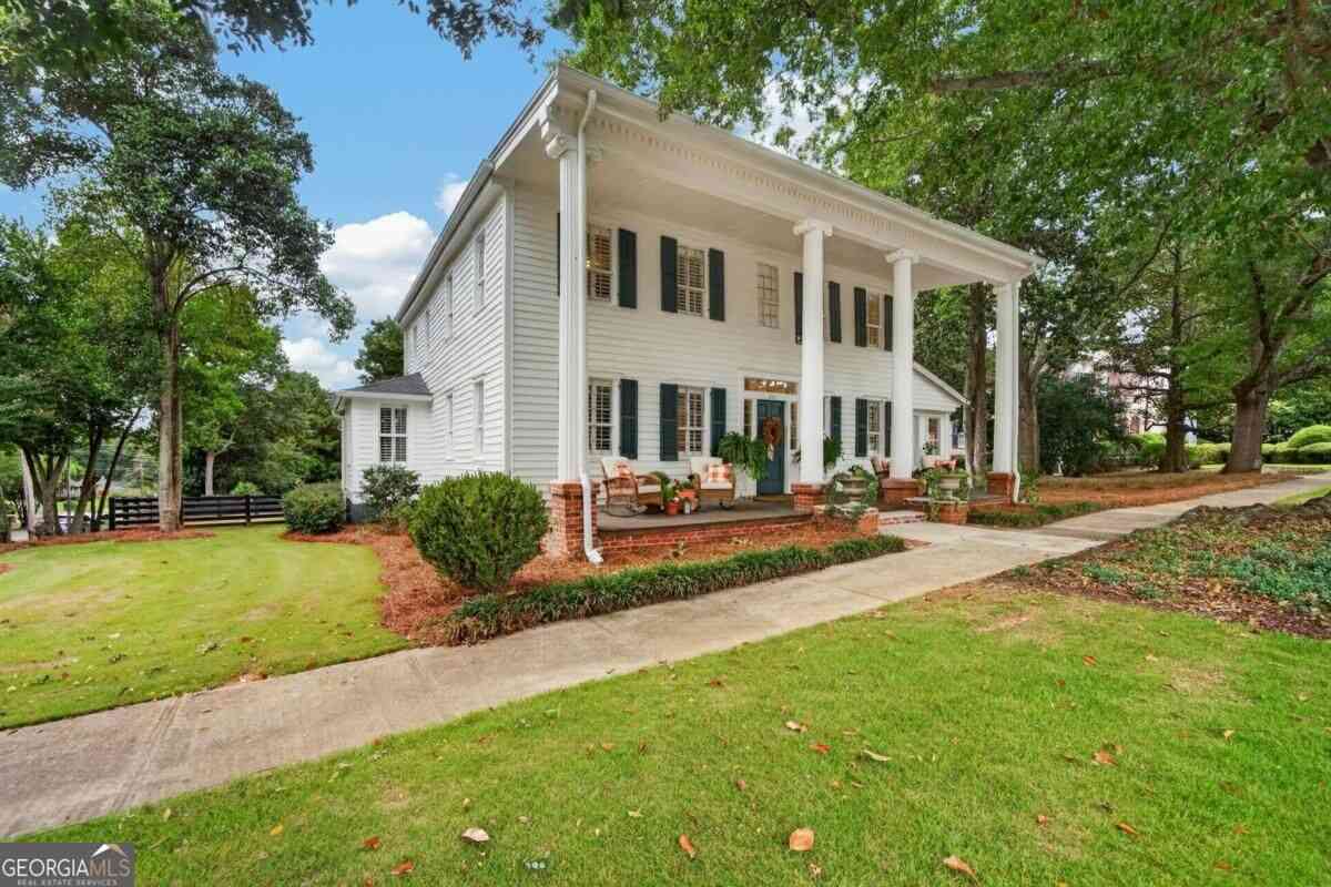 Homes For Sale - 201 N Madison Avenue<br/> Eatonton, GA 31024