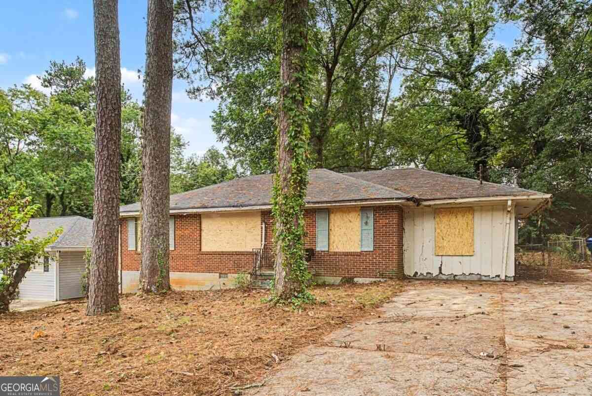 Homes For Sale - 2411 Baywood Drive SE<br/> Atlanta, GA 30315