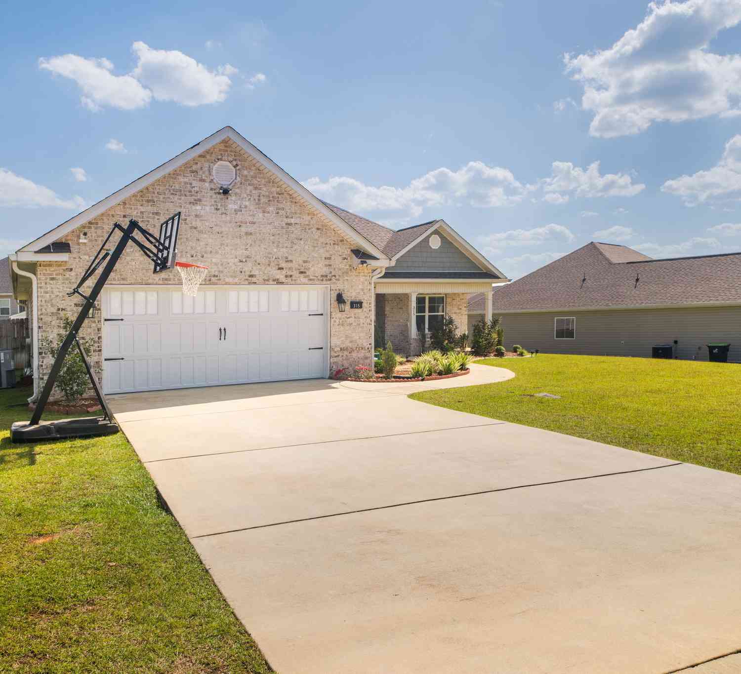 Homes For Sale - 315 Creek Ridge Drive<br/> Warner Robins, GA 31088