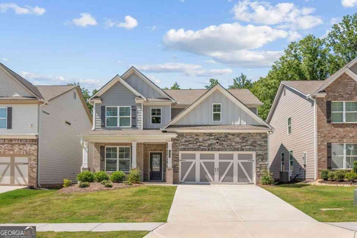 Homes For Sale - 7332 Rocklin Lane<br/> Flowery Branch, GA 30542