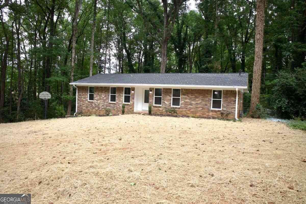 Homes For Sale - 3941 Canterbury Walk<br/> Douglasville, GA 30135