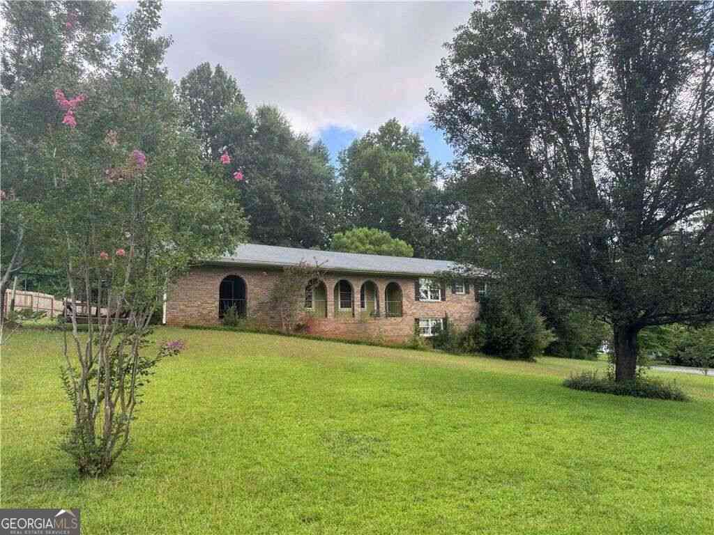 Homes For Sale - 105 Ponderosa Drive<br/> Dallas, GA 30157