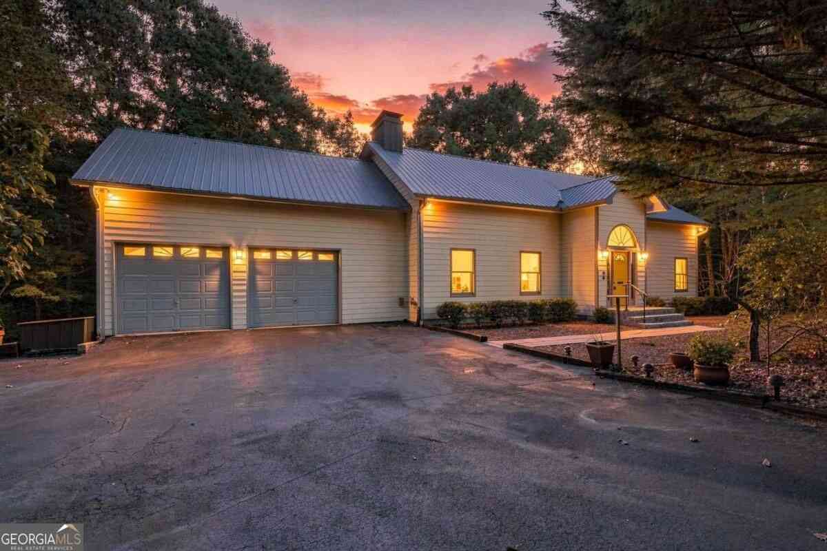 Homes For Sale - 718 Ben Higgins Road<br/> Lumpkin County, Dahlonega, GA 30533