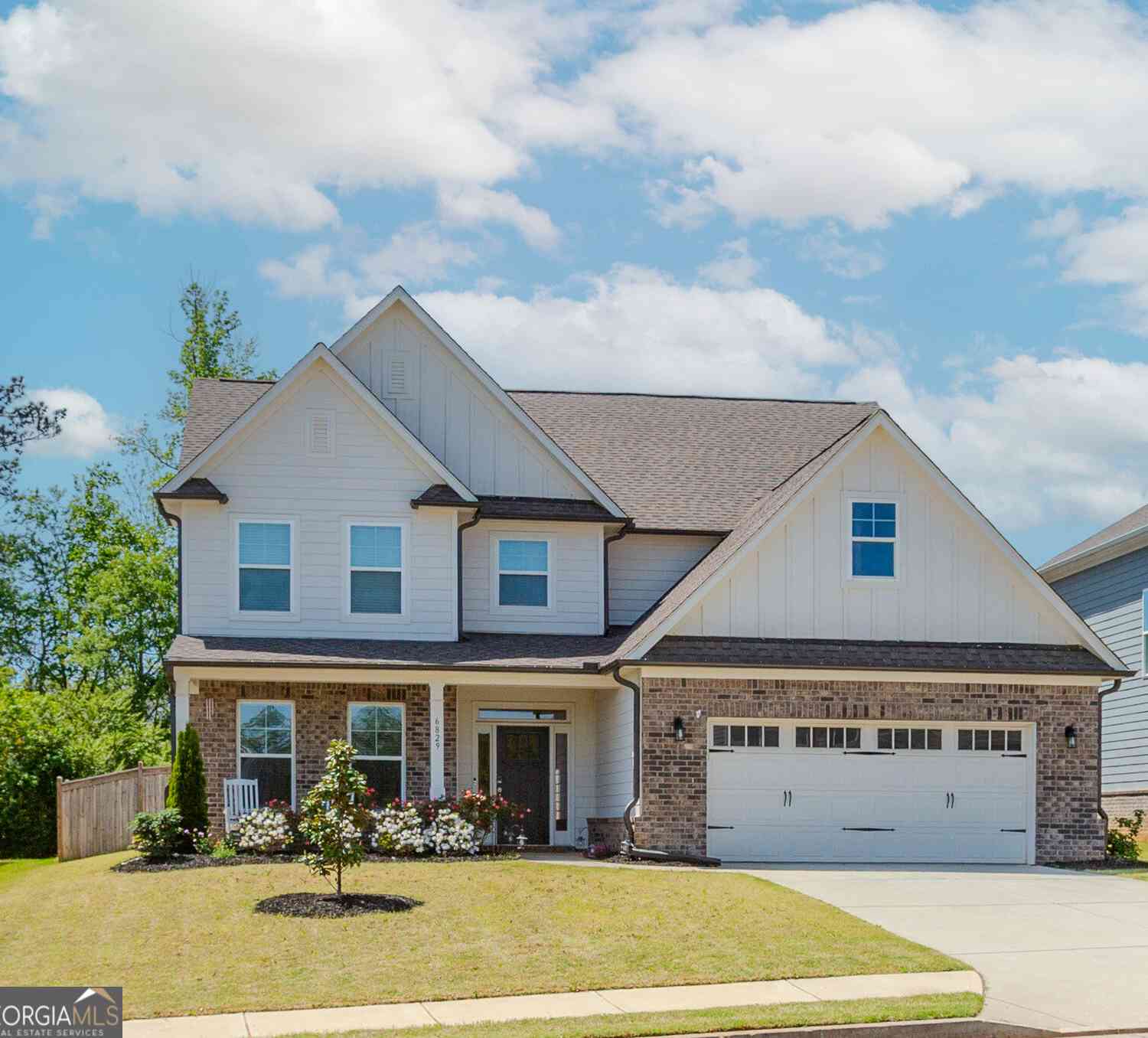 Homes For Sale - 6829 Benjamin Drive<br/> Flowery Branch, GA 30542