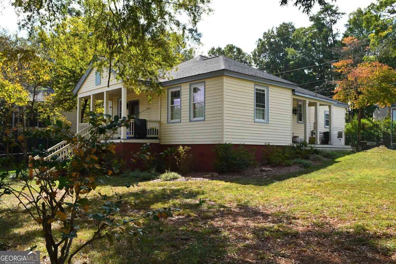 Homes For Sale - 20 Wingfoot Trail<br/> Cartersville, GA 30120