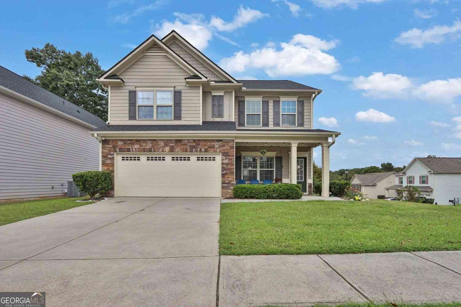 Homes For Sale - 860 Pine Arbor Lane<br/> Lawrenceville, GA 30043