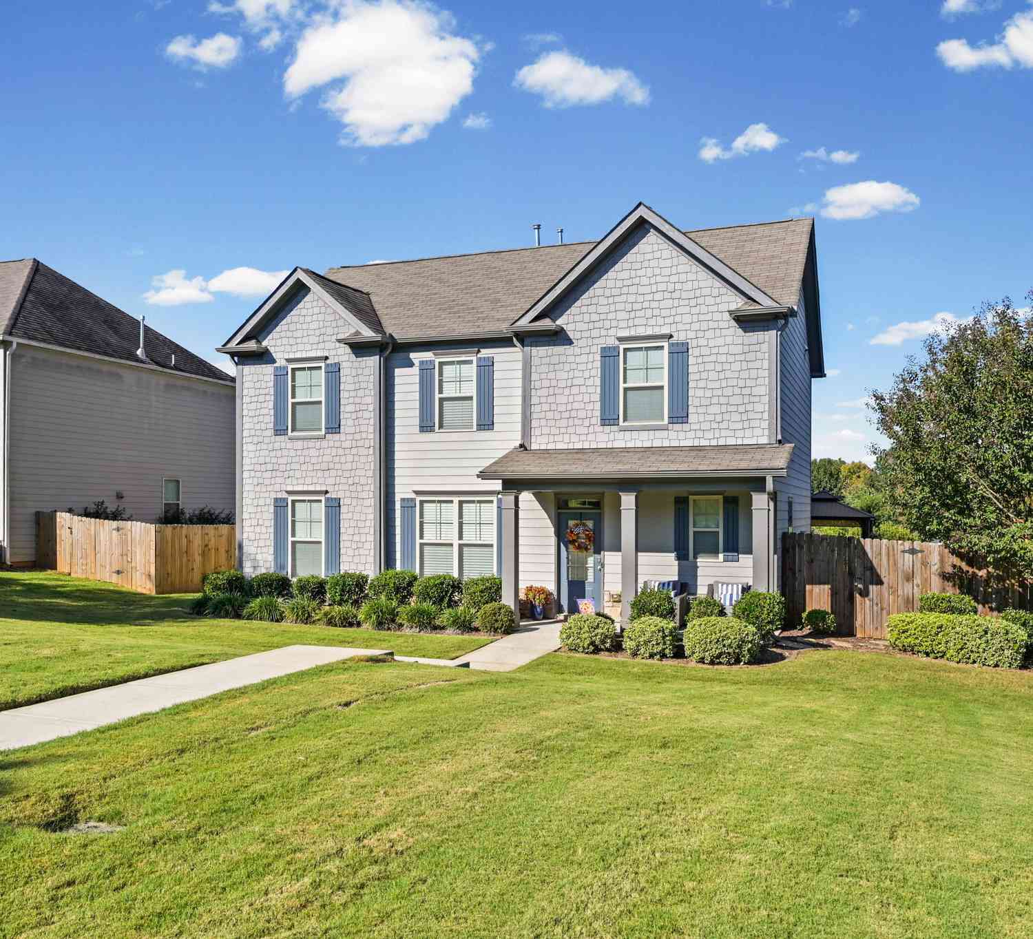 Homes For Sale - 188 The Boulevard<br/> Newnan, GA 30263