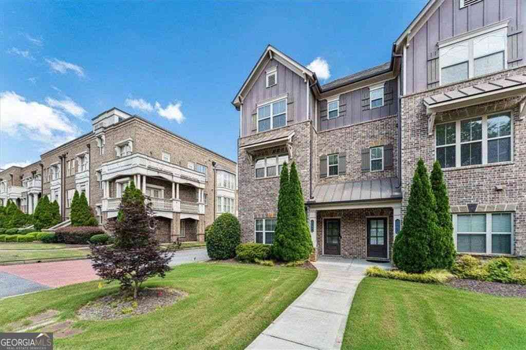 Townhouse For Sale - 1345 Hawthorne Avenue SE<br/> Smyrna, GA 30080