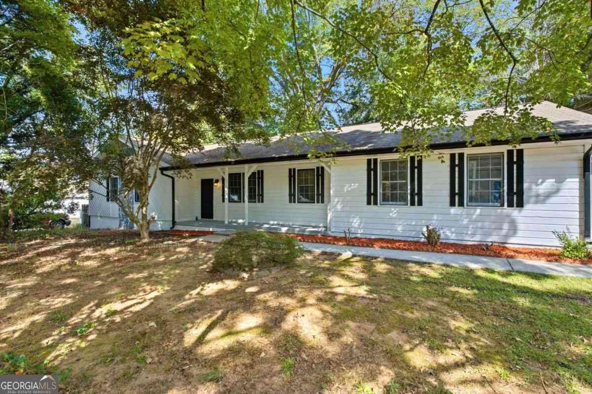 Homes For Sale - 3346 San Antonio Drive<br/> Snellville, GA 30039
