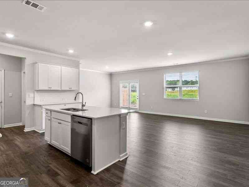 Townhouse For Sale - 5133 Tulip Square<br/> Acworth, GA 30101