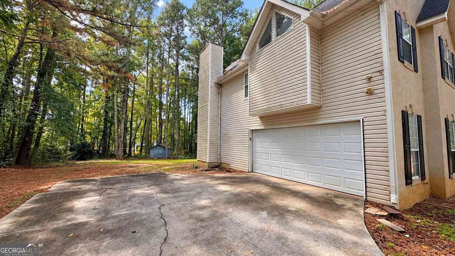 Homes For Sale - 20 Bartlett Drive<br/> Sharpsburg, GA 30277