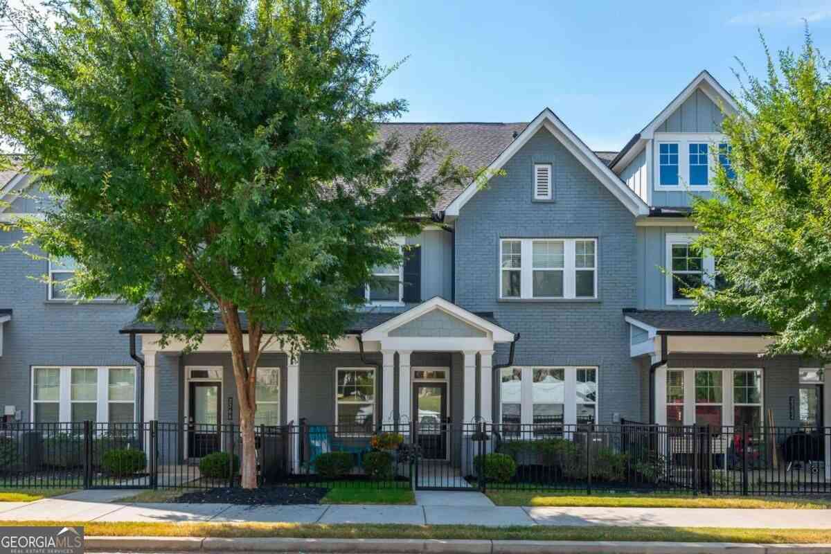 Townhouse For Sale - 2764 Bell Drive SE<br/> Cobb County, Smyrna, GA 30080