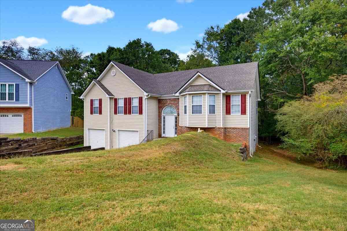 Homes For Sale - 9491 Whaleys Lake Lane<br/> Jonesboro, GA 30238