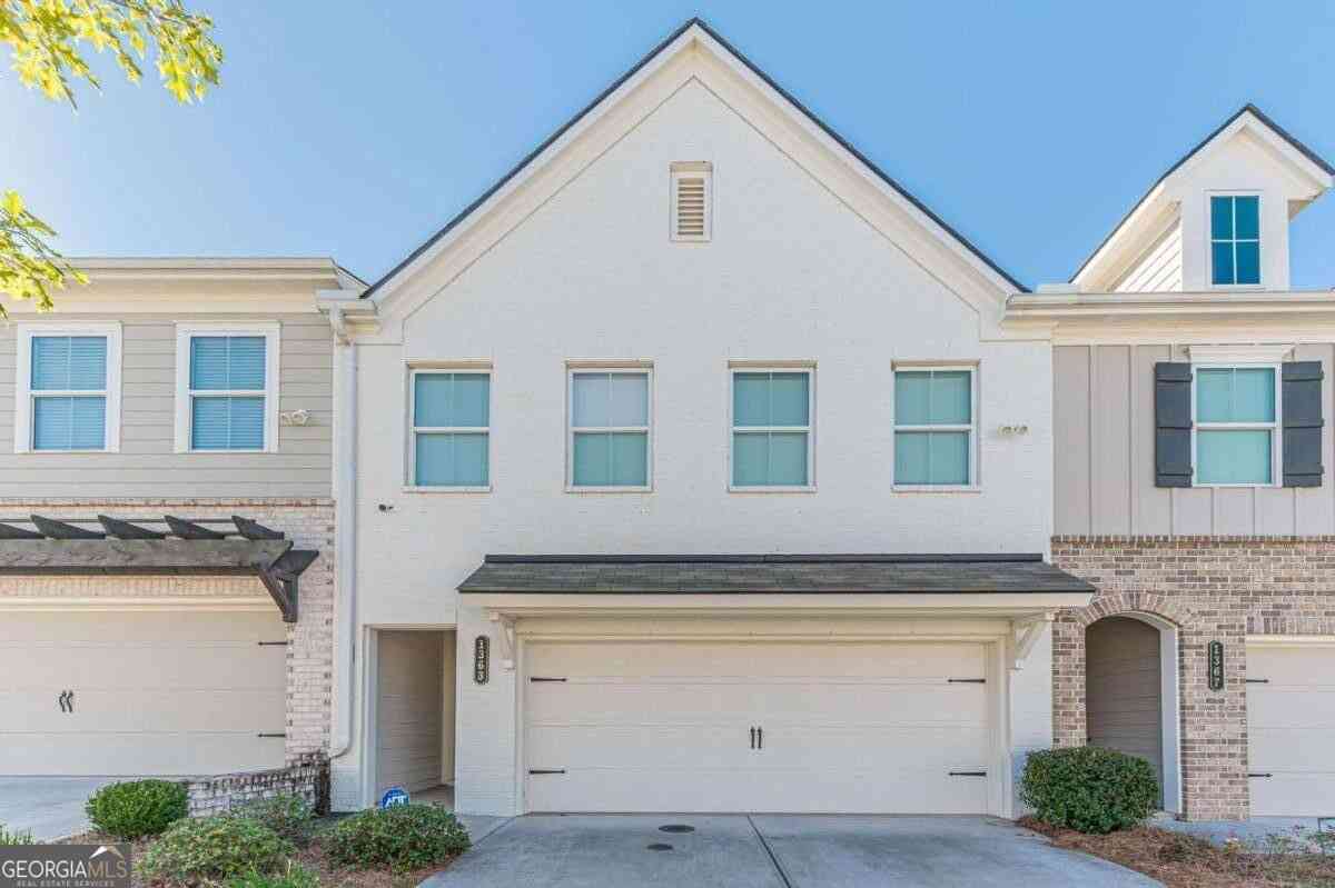 Townhouse For Sale - 1363 Willamette Way<br/> Marietta, GA 30008
