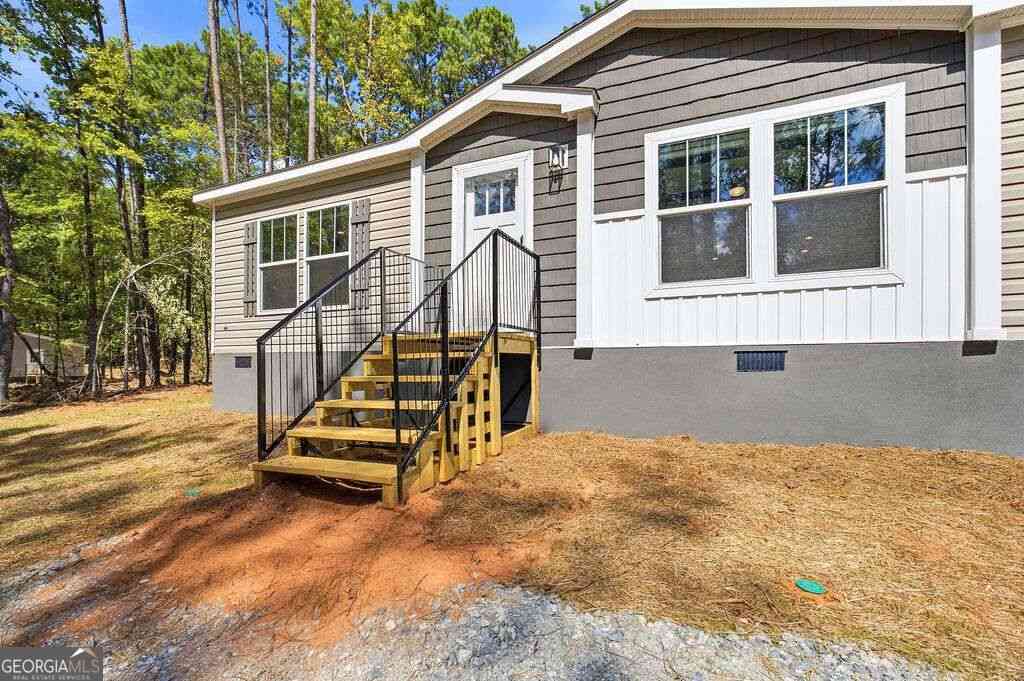 Homes For Sale - 205 S Steel Bridge Road<br/> Eatonton, GA 31024