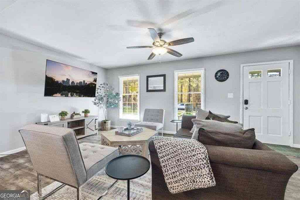 Homes For Sale - 4283 Hiram Lithia Springs Road SW<br/> Powder Springs, GA 30127