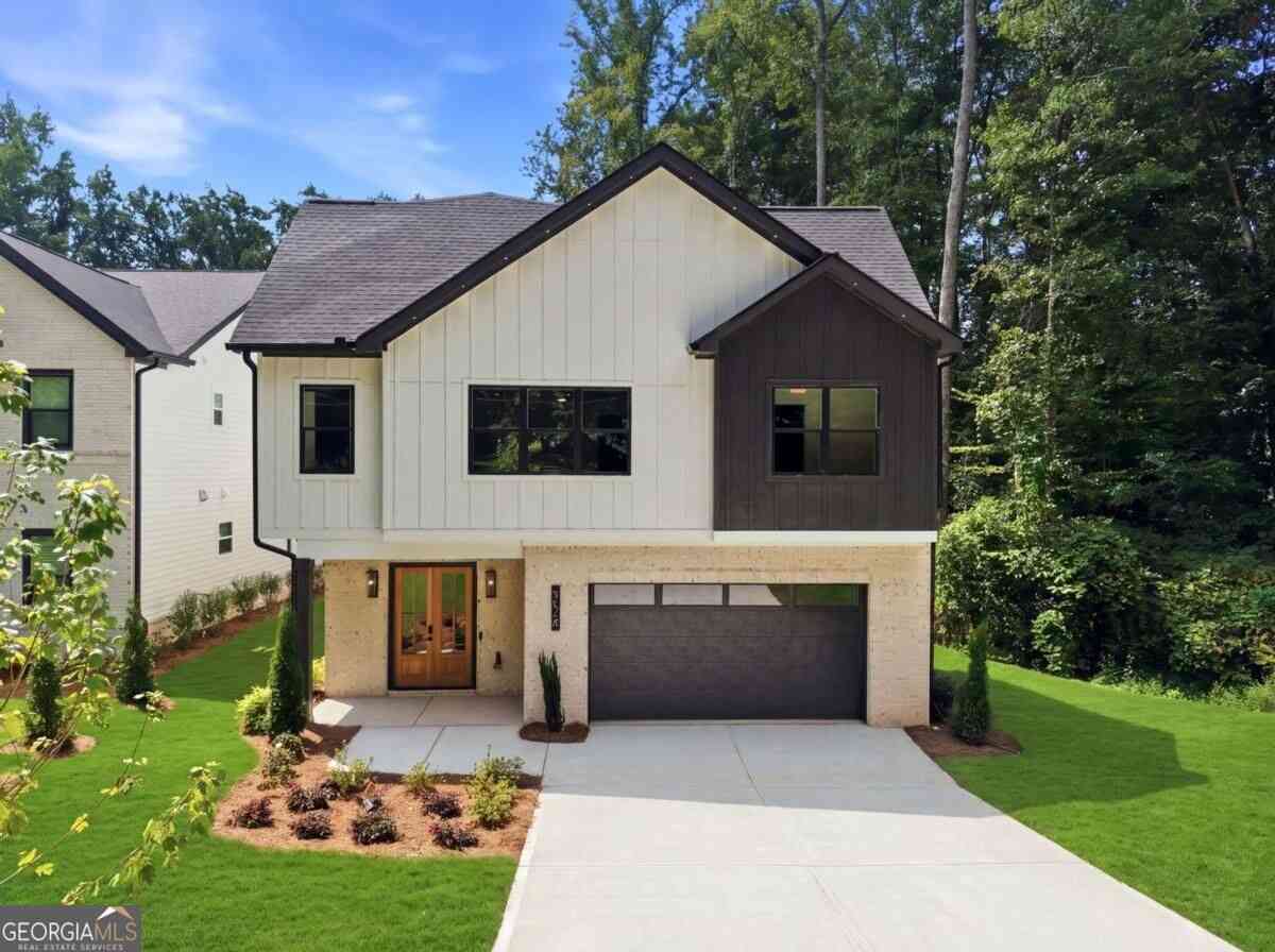 Homes For Sale - 5028 Hidden Branch Drive<br/> Gwinnett County, Sugar Hill, GA 30518
