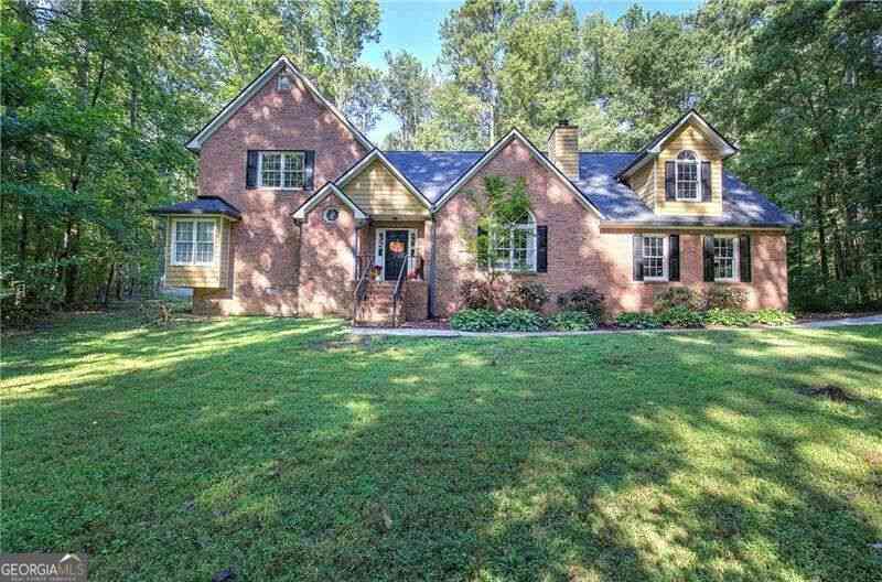 Homes For Sale - 5180 Brownwood Drive<br/> Powder Springs, GA 30127
