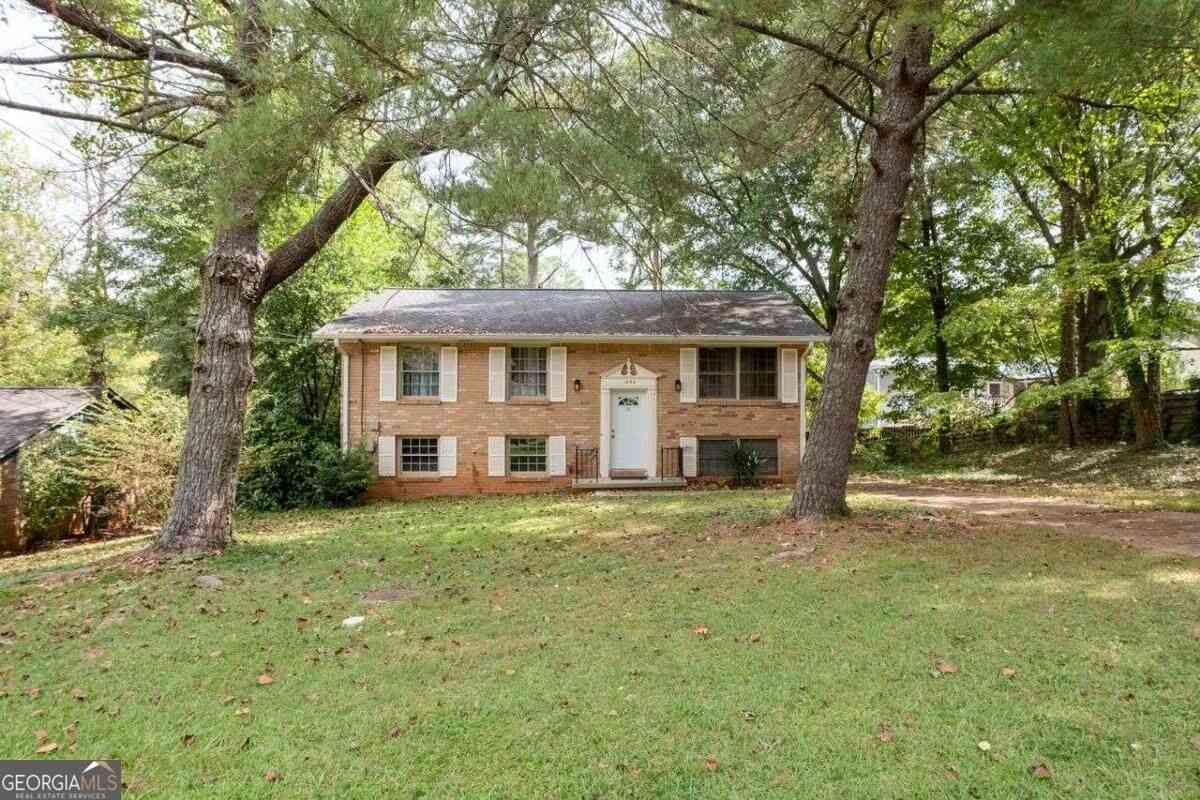 Homes For Sale - 1464 Colony East Circle<br/> Stone Mountain, GA 30083