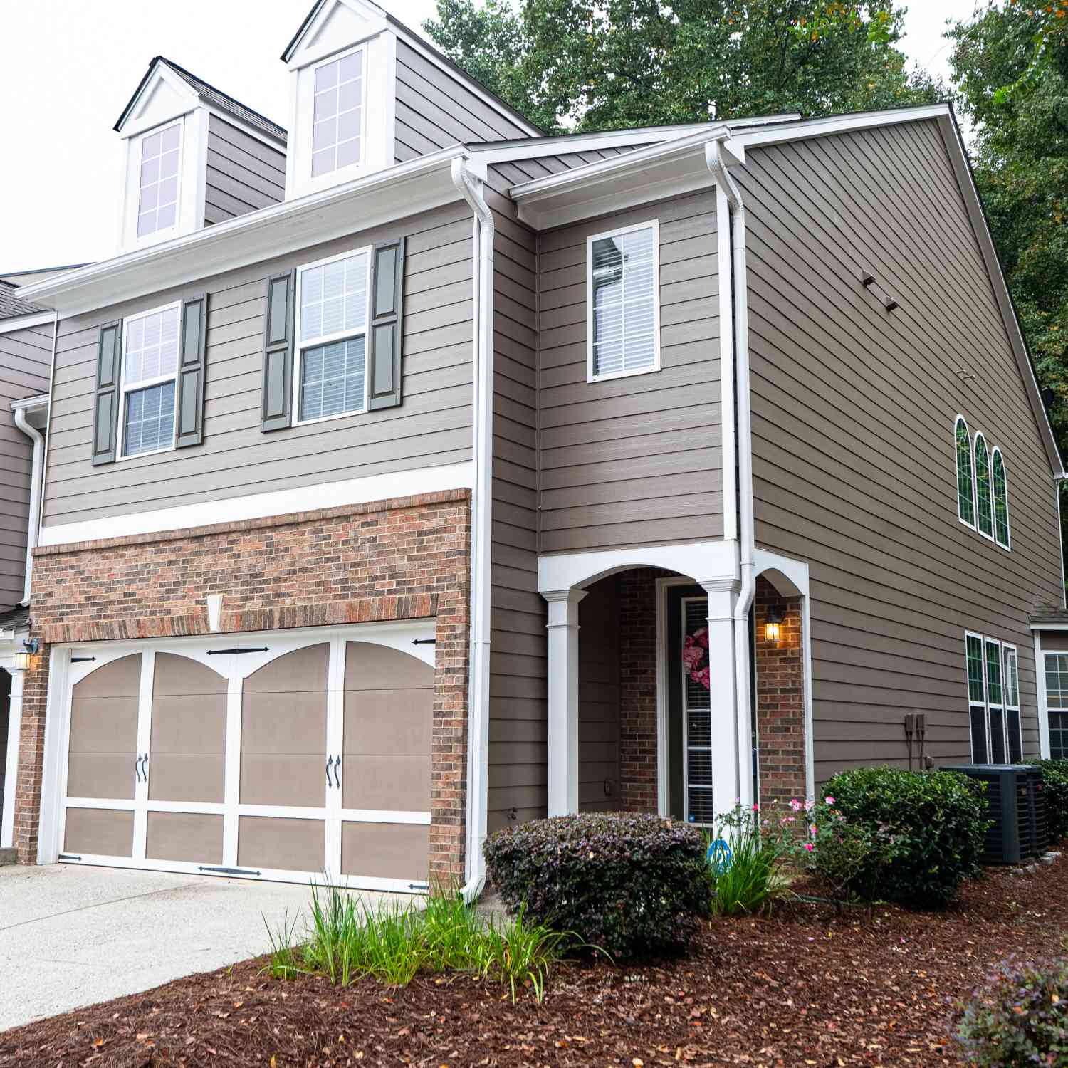Townhouse For Sale - 2604 Pierce Brennen Court<br/> Gwinnett County, Lawrenceville, GA 30043