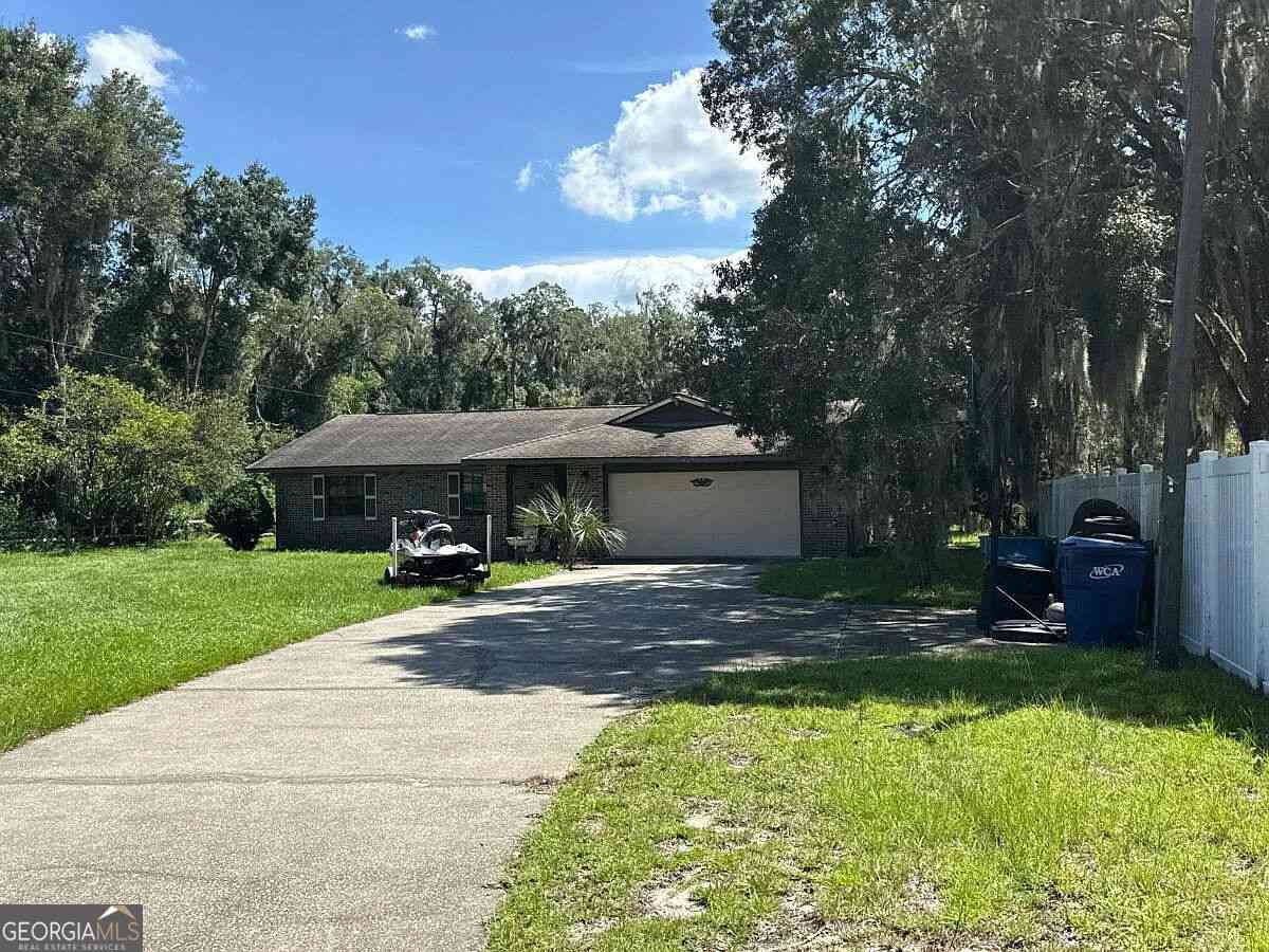 Homes For Sale - 437 Glenwood Road<br/> Deland, FL 32720