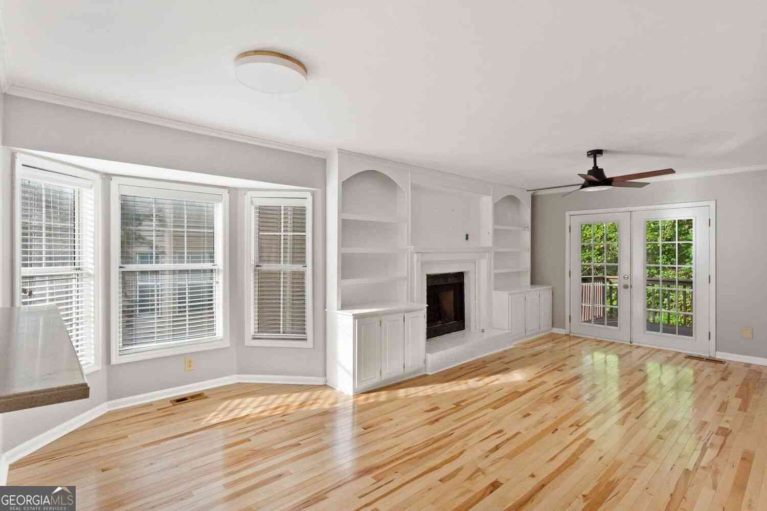 Townhouse For Sale - 5182 Laurel Bridge Court SE<br/> Cobb County, Smyrna, GA 30082