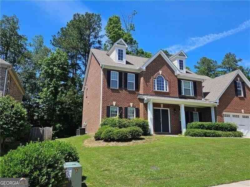 Homes For Sale - 5580 Hastings Terrace<br/> Alpharetta, GA 30005