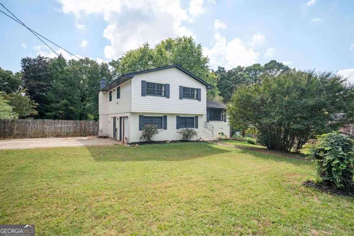 Homes For Sale - 633 San Pablo Drive<br/> Stone Mountain, GA 30083