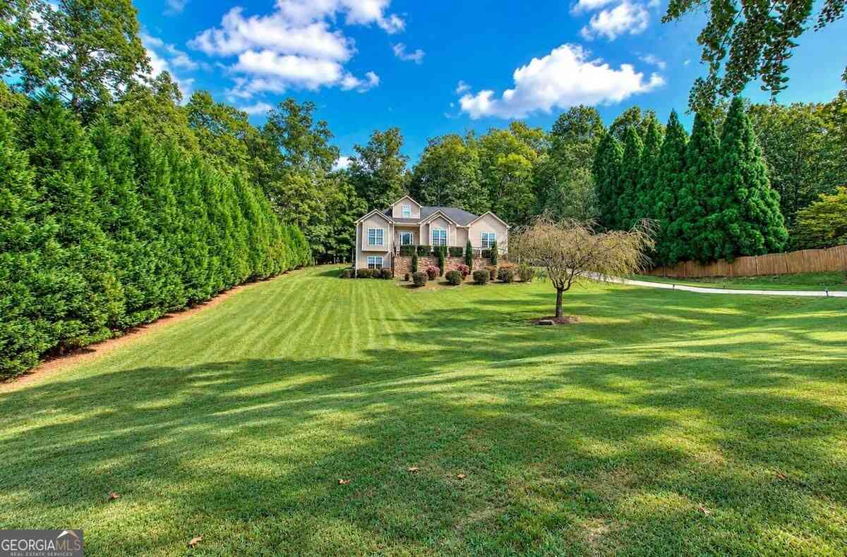 Homes For Sale - 24 Lenox Drive NE<br/> Cartersville, GA 30121
