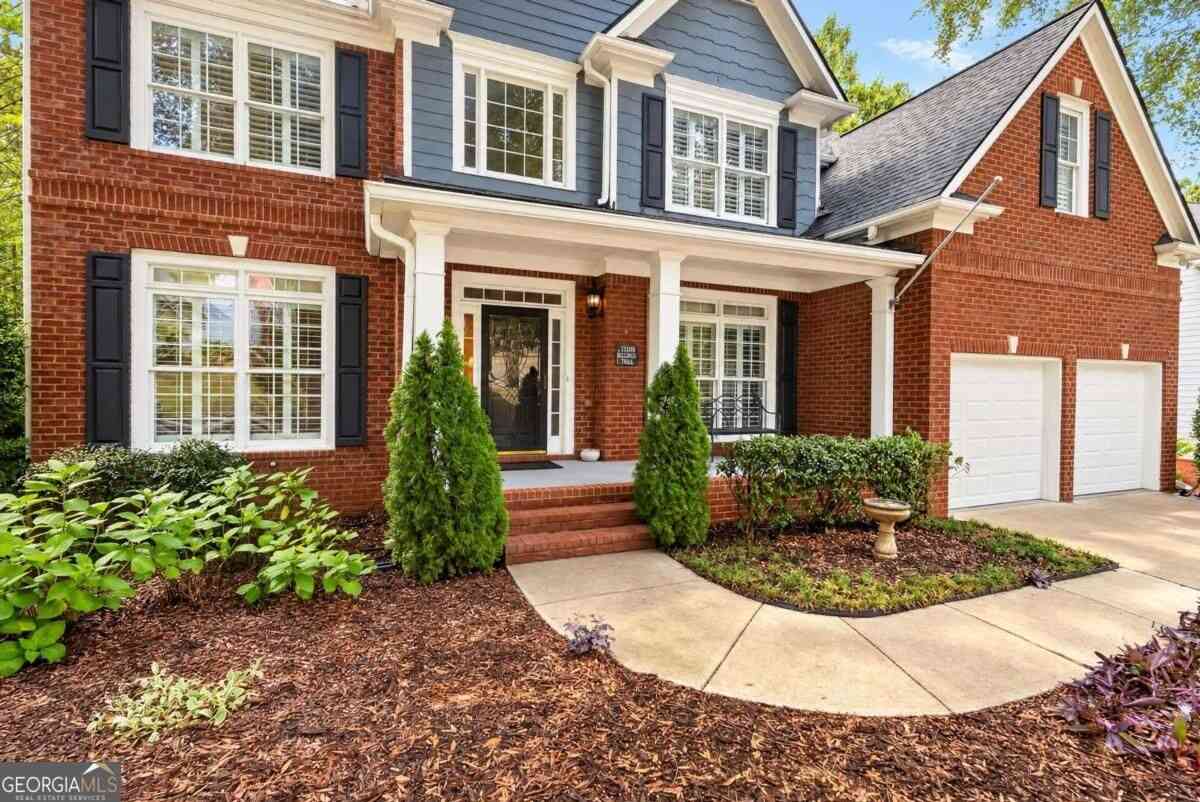 Homes For Sale - 8640 Amsbury Way<br/> Cumming, GA 30041