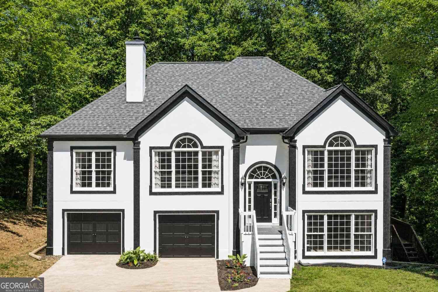 Homes For Sale - 3330 Forrest Bend Lane<br/> Gwinnett County, Snellville, GA 30039