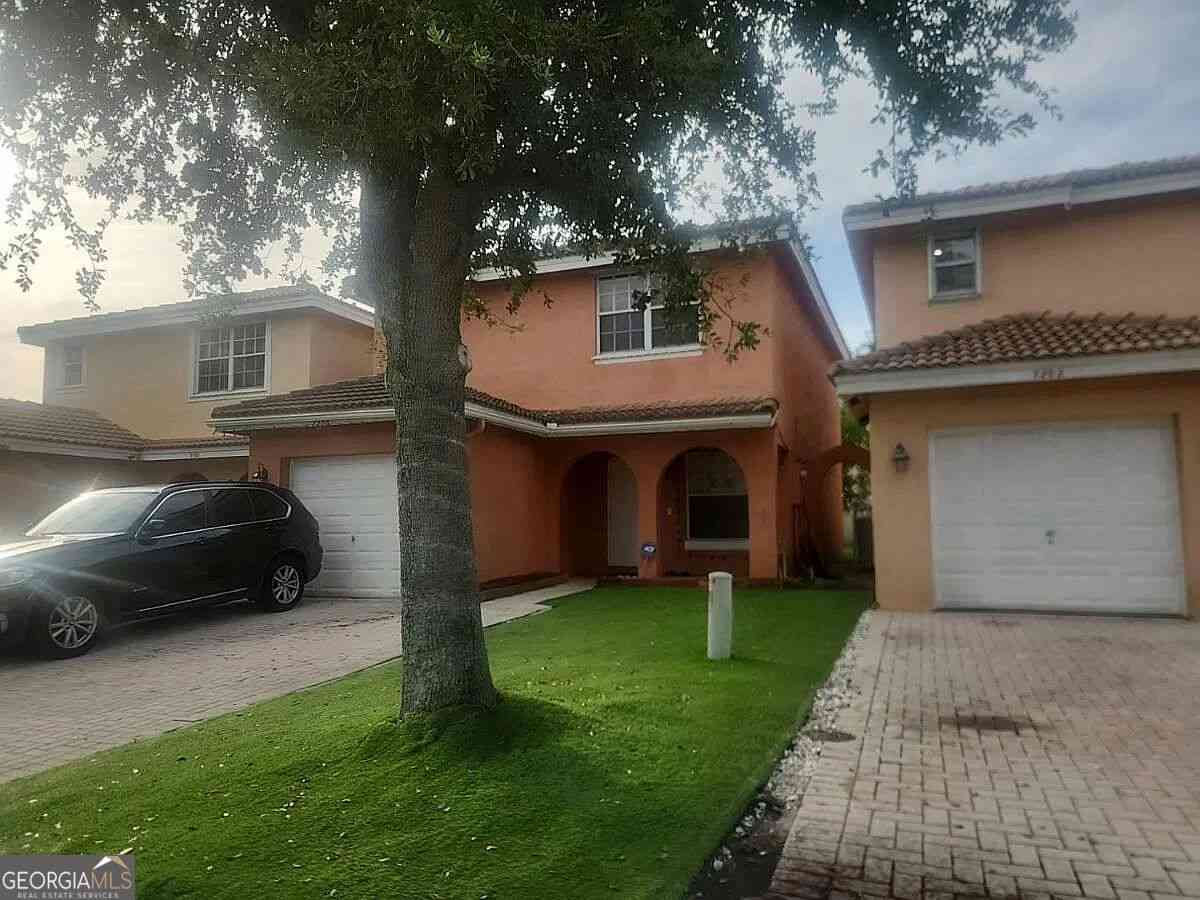 Homes For Sale - 7200 Sienna Ridge Lane<br/> Fort Lauderdale, FL 33319