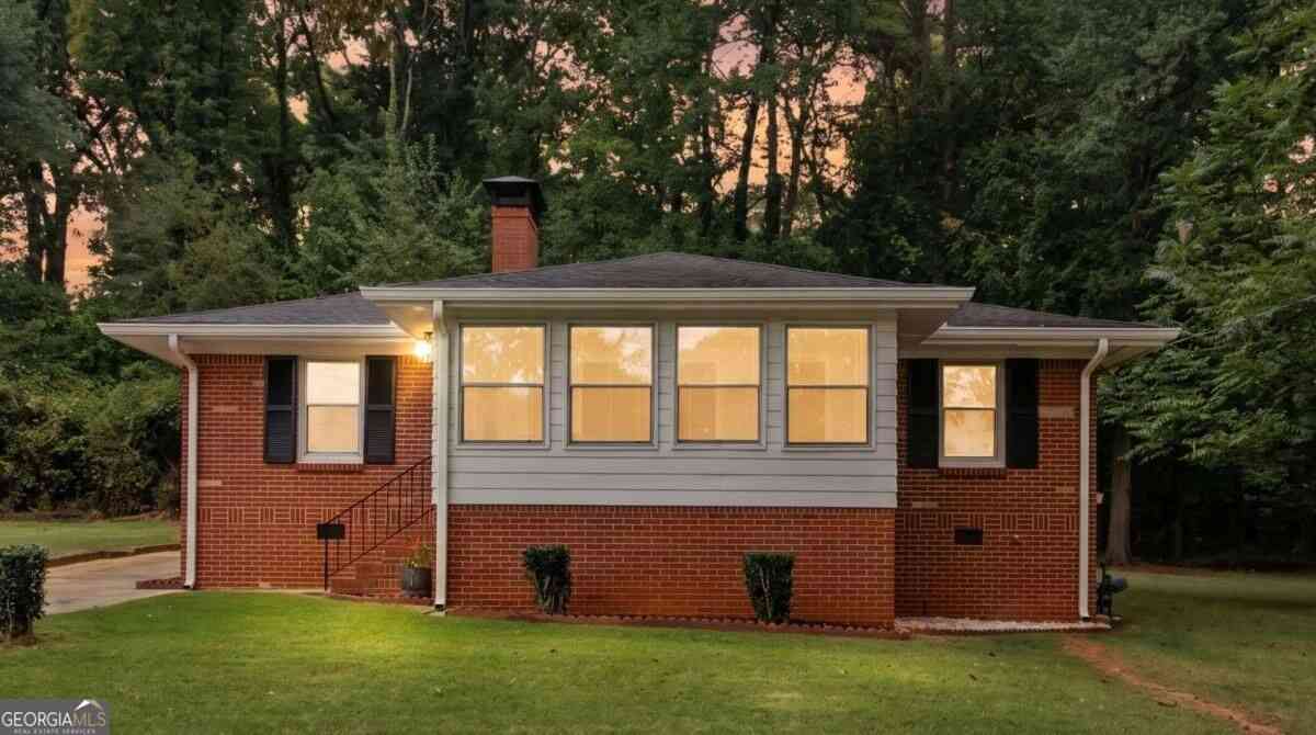 Homes For Sale - 2686 Snapfinger Road<br/> Decatur, GA 30034