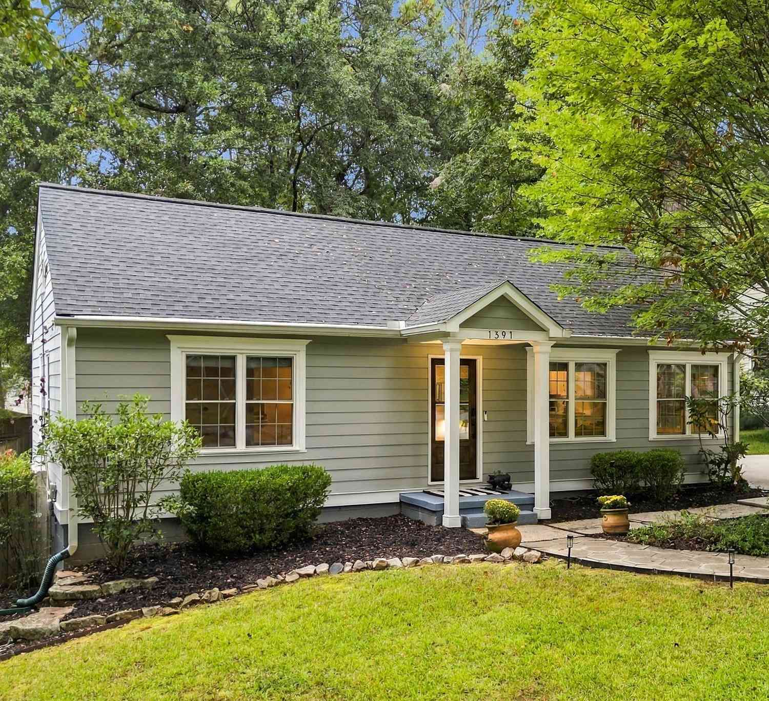 Homes For Sale - 1391 Oldfield Road<br/> Decatur, GA 30030