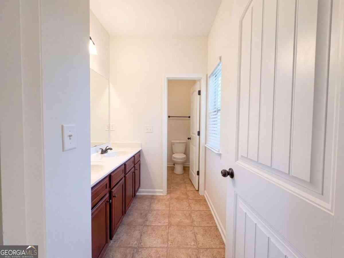 Homes For Sale - 4250 Arch Pass<br/> Cumming, GA 30040
