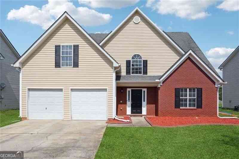Homes For Sale - 5721 Colonnade Drive<br/> Rex, GA 30273