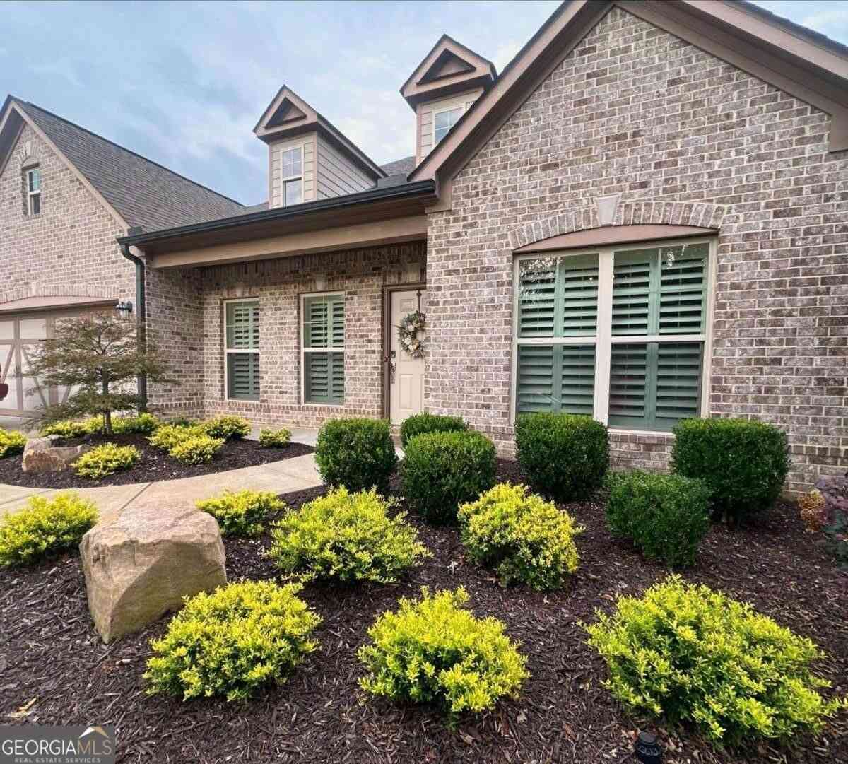 Homes For Sale - 4750 Amble Trace<br/> Cumming, GA 30040