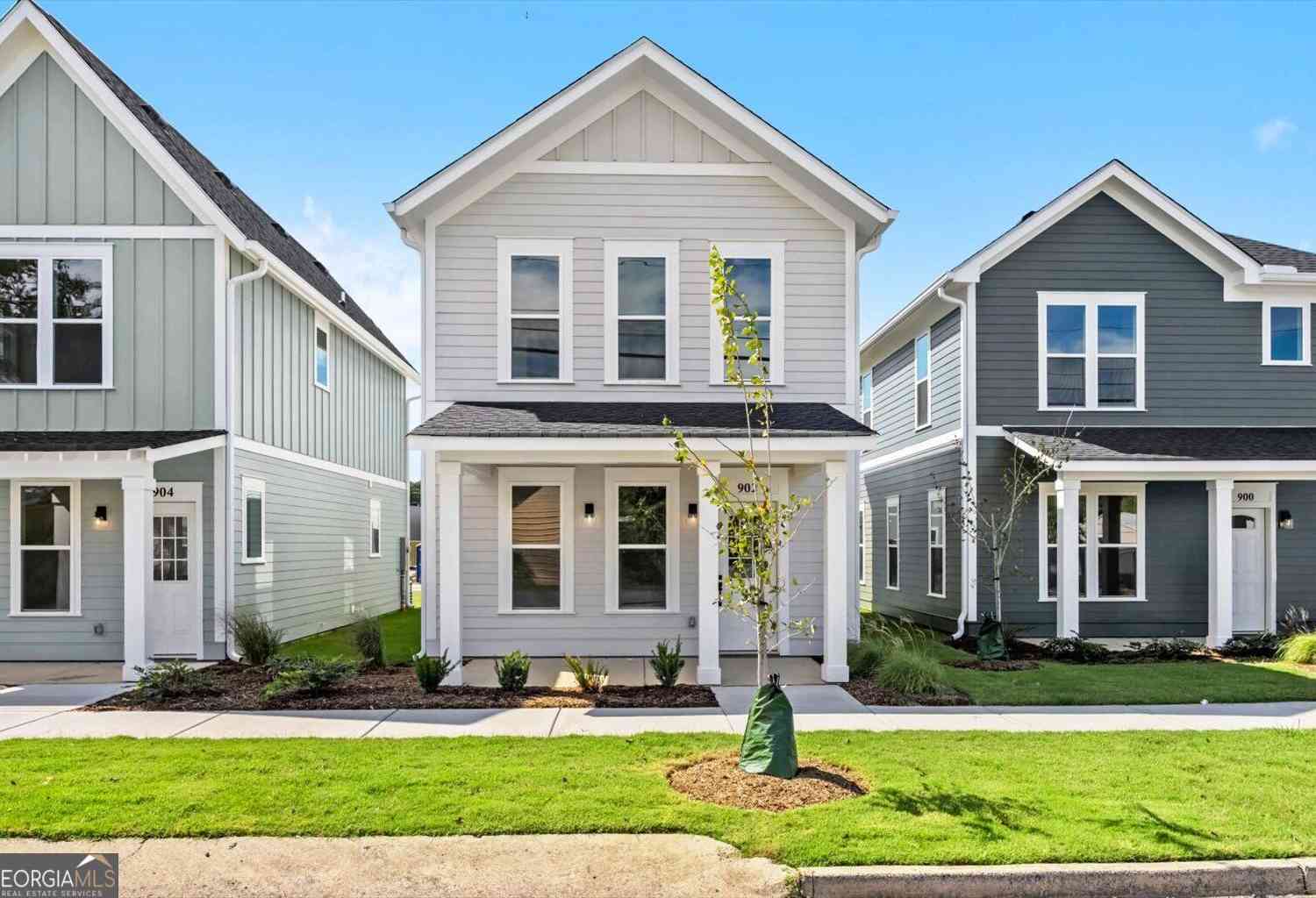 Homes For Sale - 902 S Hamilton Street<br/> Dalton, GA 30721